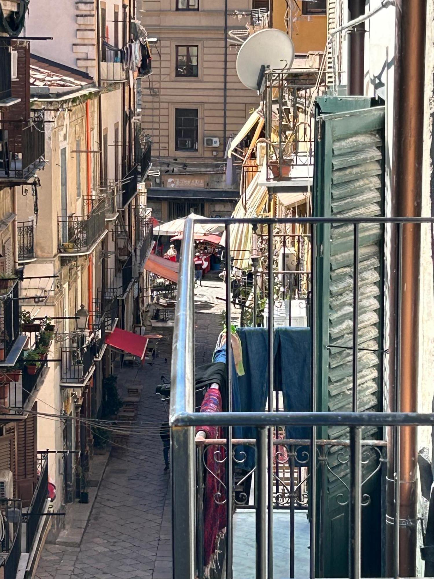 Argenteria5 Holiday Rooms Palermo Bagian luar foto